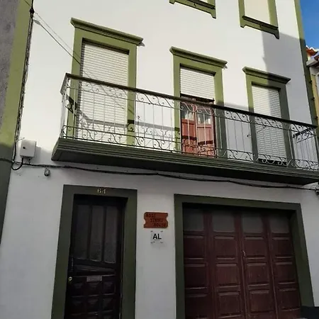 Rose Street House Проживание в семье Ангра-ду-Эроижму