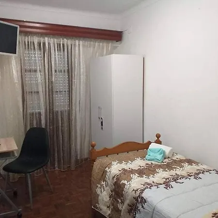 Проживание в семье Rose Street House